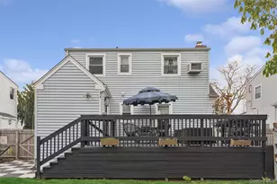 2452 Woodland Ave, Wantagh, NY 11793 - Photo 22