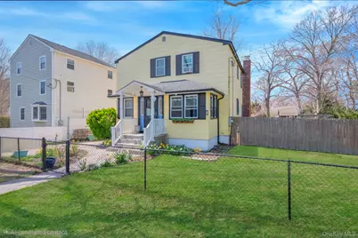 326 Litchfield Avenue, Babylon, NY 11702 - Photo 2
