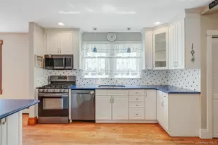 326 Litchfield Ave, Babylon, NY 11702 - Photo 16