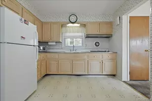 6 Brokaw Ave, Floral Park, NY 11001 - Photo 10