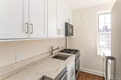 6 Midland Gardens #4B, Bronxville, NY 10708 - Photo 8