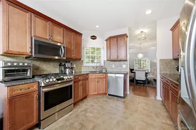 32 Eagle Circle, Bohemia, NY 11716 - Photo 10