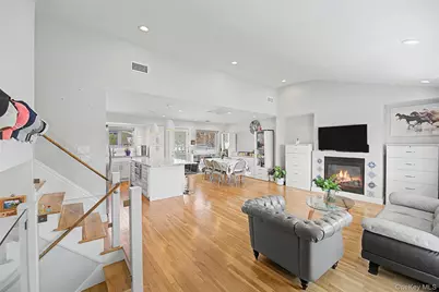 47 Favorite Lane, Jericho, NY 11753 - Photo 16