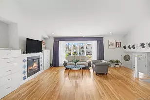 47 Favorite Ln, Jericho, NY 11753 - Photo 4