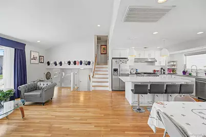 47 Favorite Lane, Jericho, NY 11753 - Photo 8