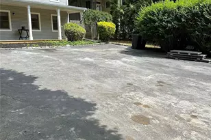 162 Spring Rd, Huntington, NY 11743 - Photo 2