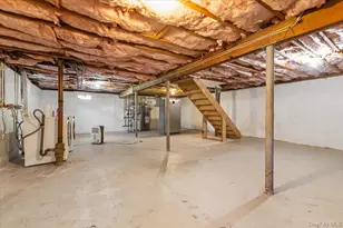 10 Maple Rd, Huntington Station, NY 11746 - Photo 24