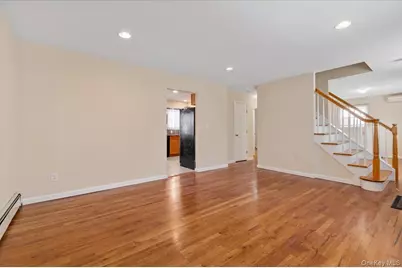 10 Maple Road, Huntington Station, NY 11746 - Photo 6