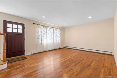 10 Maple Road, Huntington Station, NY 11746 - Photo 4