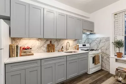 224 Highland Boulevard #204, Brooklyn, NY 11207 - Photo 2