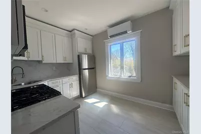 55 Sea Cliff Avenue, Sea Cliff, NY 11579 - Photo 4