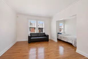 2710 Lurting Ave, Bronx, NY 10469 - Photo 4