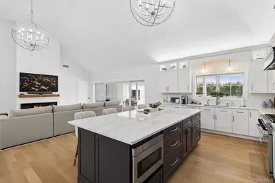 47 Old Riverhead Road, Hampton Bays, NY 11946 - Photo 12
