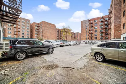 143-40 Roosevelt Avenue #5K, Flushing, NY 11354 - Photo 10