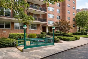 70-20 108th St, Forest Hills, NY 11375 - Photo 42
