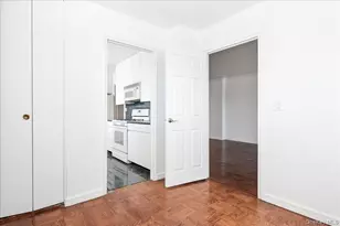 70-20 108th St, Forest Hills, NY 11375 - Photo 26