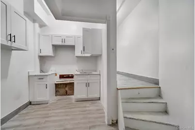 2413 Wilson Avenue, Bronx, NY 10469 - Photo 24