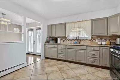 463 Louis Avenue, Floral Park, NY 11001 - Photo 12