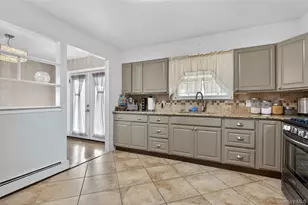 463 Louis Ave, Floral Park, NY 11001 - Photo 12
