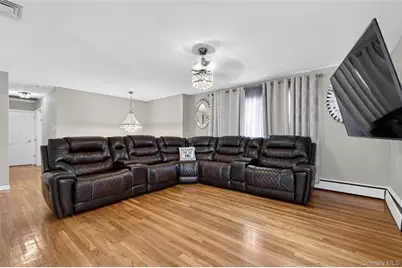 463 Louis Avenue, Floral Park, NY 11001 - Photo 4
