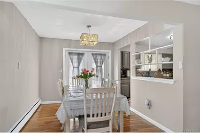 463 Louis Avenue, Floral Park, NY 11001 - Photo 8