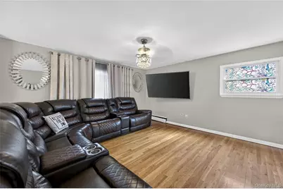 463 Louis Avenue, Floral Park, NY 11001 - Photo 6