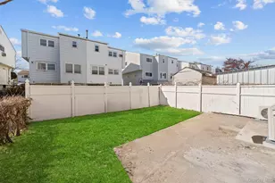 145-90 226th St, Springfield Gardens, NY 11413 - Photo 18