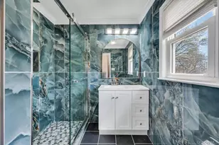 24 W Dover St, Valley Stream, NY 11580 - Photo 32