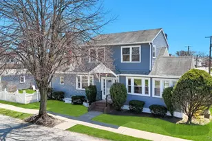 24 W Dover St, Valley Stream, NY 11580 - Photo 2