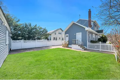 24 W Dover Street, Valley Stream, NY 11580 - Photo 14