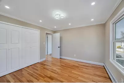24 W Dover Street, Valley Stream, NY 11580 - Photo 34
