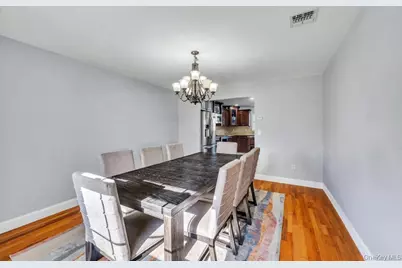 29 Harwood Way, Coram, NY 11727 - Photo 8