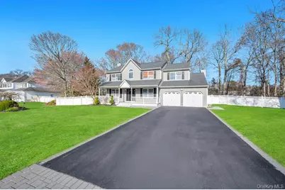 29 Harwood Way, Coram, NY 11727 - Photo 2