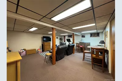 60 Syracuse Avenue, Medford, NY 11763 - Photo 28
