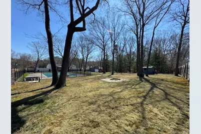 60 Syracuse Avenue, Medford, NY 11763 - Photo 8