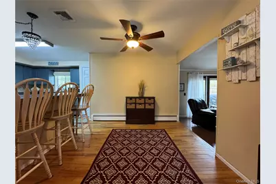 60 Syracuse Avenue, Medford, NY 11763 - Photo 16