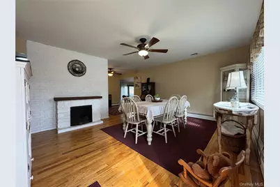 60 Syracuse Avenue, Medford, NY 11763 - Photo 2
