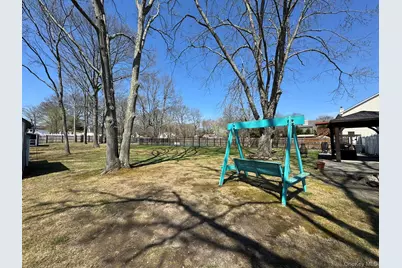 60 Syracuse Avenue, Medford, NY 11763 - Photo 6