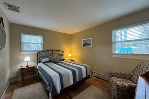 60 Syracuse Ave, Medford, NY 11763 - Photo 20