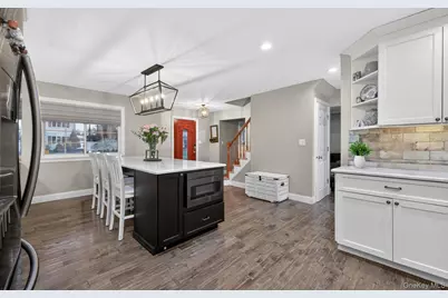 19 Shelton Court, Commack, NY 11725 - Photo 8