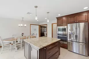 33 Tulip Hill Ln, South Setauket, NY 11720 - Photo 12