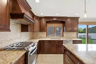 33 Tulip Hill Ln, South Setauket, NY 11720 - Photo 10