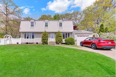 11 Hollo Drive, Holbrook, NY 11741 - Photo 1