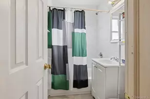 140-15 183rd St, Springfield Gardens, NY 11413 - Photo 36