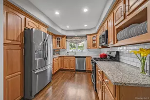 49 Grant St, East Northport, NY 11731 - Photo 8