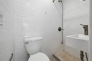 40-24 Aske St, Elmhurst, NY 11373 - Photo 14