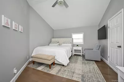 187 Memphis Avenue, Floral Park, NY 11001 - Photo 10