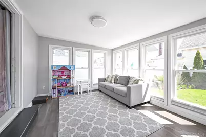 187 Memphis Avenue, Floral Park, NY 11001 - Photo 8
