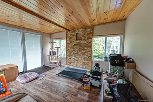 14 Grover Ln, East Northport, NY 11731 - Photo 8