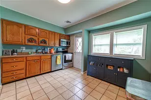 14 Grover Ln, East Northport, NY 11731 - Photo 6
